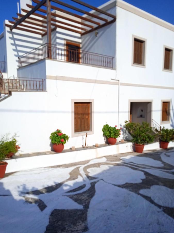 Miltiadis Apartments Sineti Exterior photo